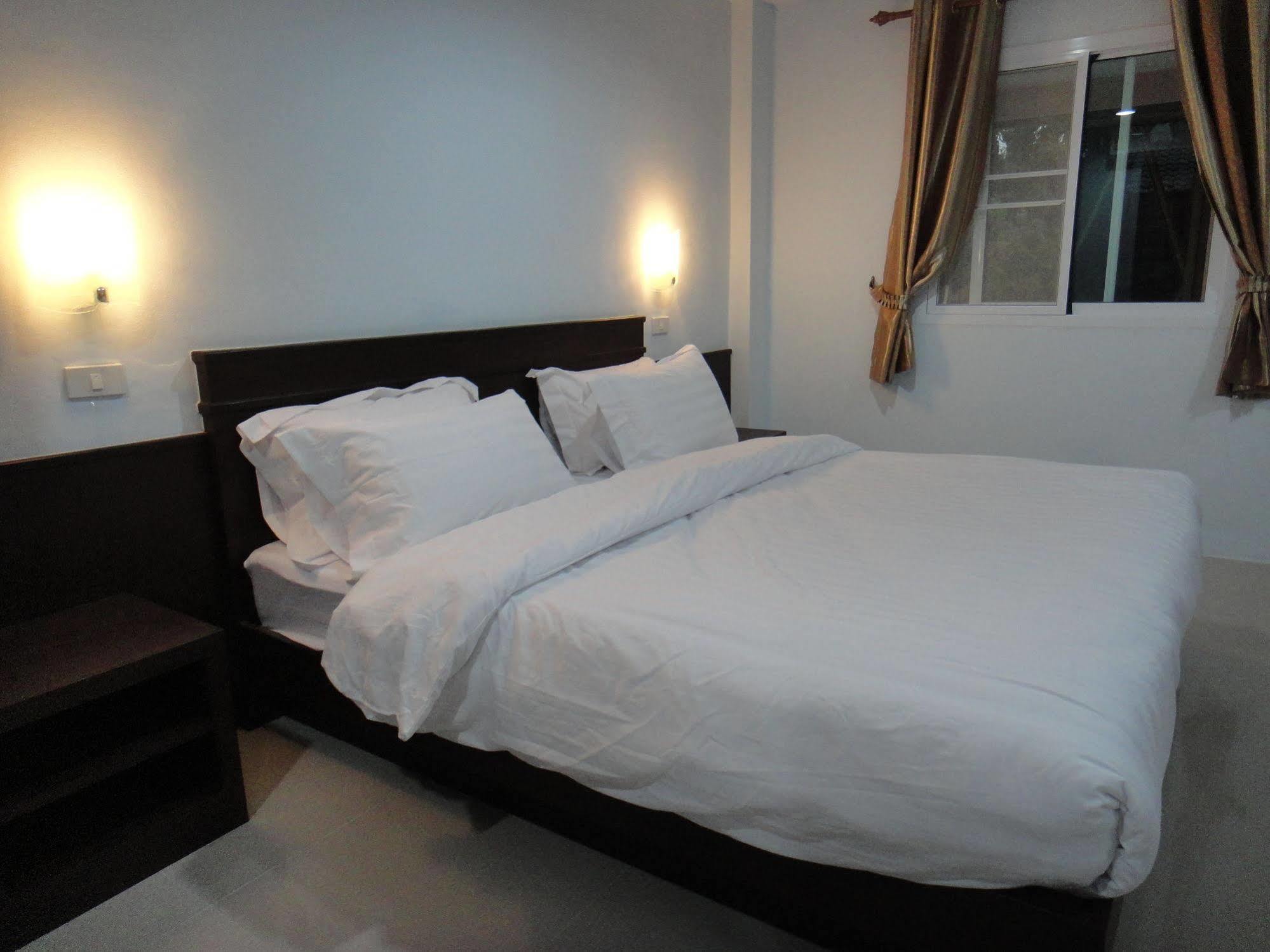 Prajak Inn Udon Thani Buitenkant foto